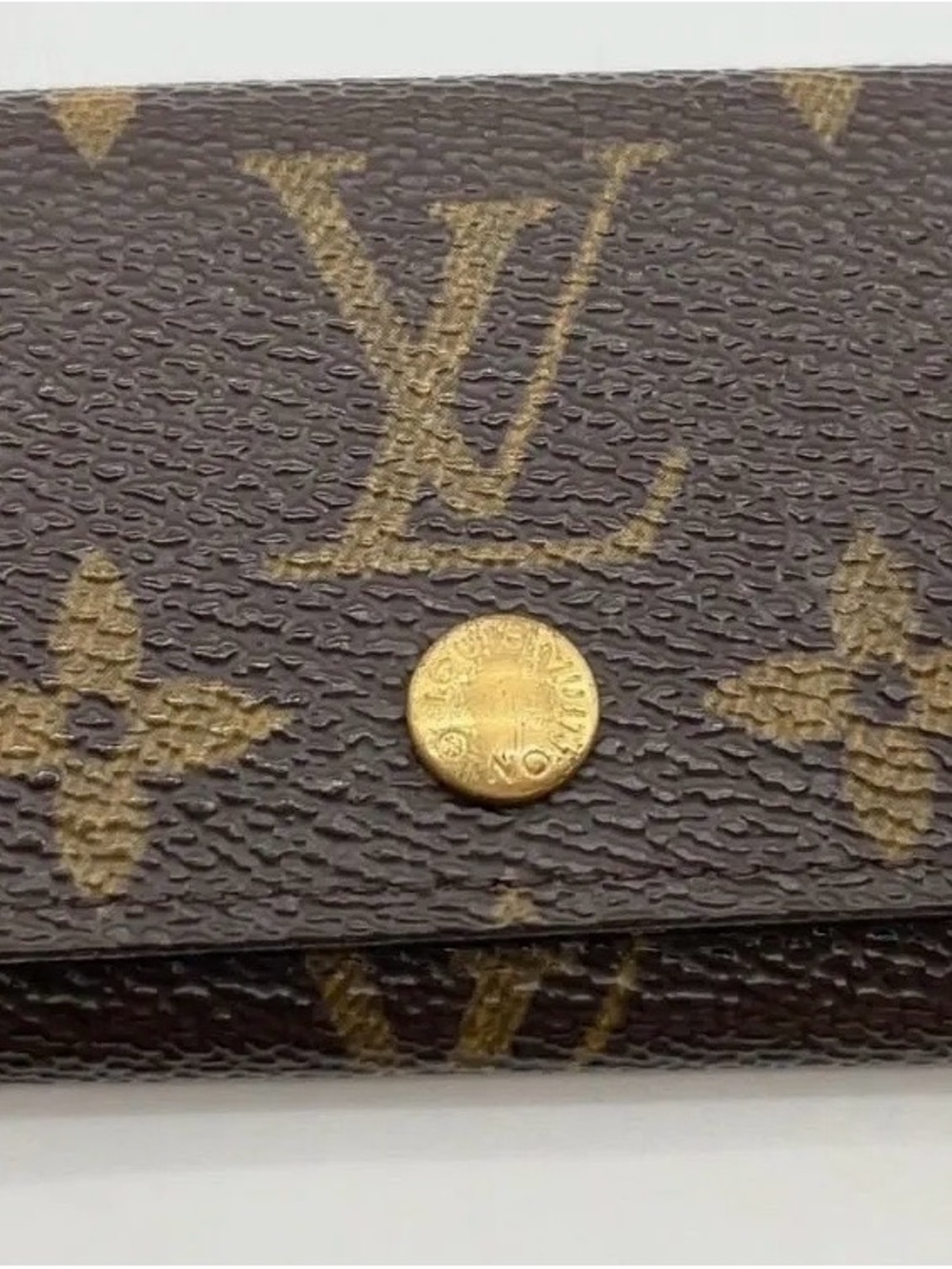 Louis Vuitton Monogram
Multicles 4 Key Case - Picture 3 of 10